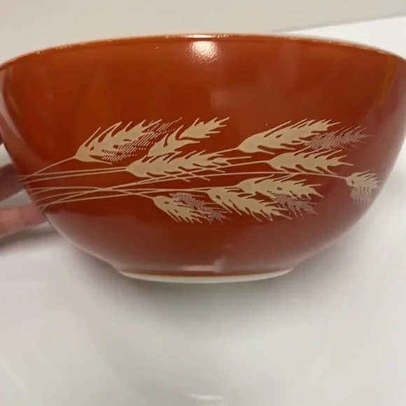 Vintage Pyrex 442 rust Autumn Harvest serving bowl, 1.5L - Picture 4 of 8